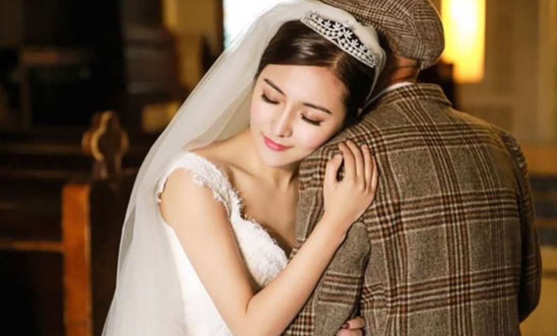 Litrato Ng Kasal Ng Isang 25 Taon Na Babae At 87 Na Lalaki Inakalang Litrato Ng Kasal Ng Isang 25 Taon Na Babae At 87 Na Lalaki Inakalang