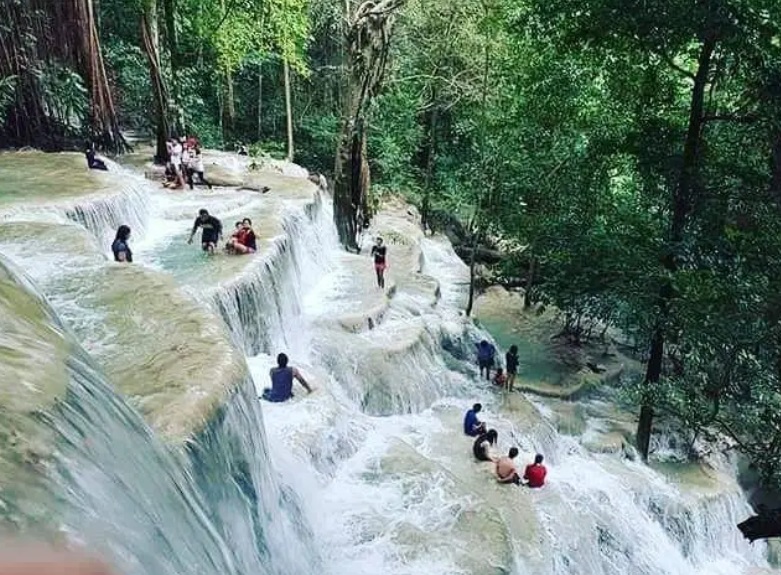 Ito pala ang kamangha-mangha at napakagandang “Kaparkan Falls” ng Abra